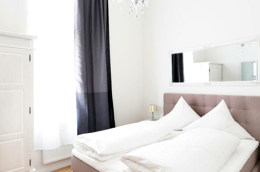 Sc 03 By Rockchair Apartments L Superhost Status L 2 Bedrooms Boxspringbeds Balcony Elevator - Cozy Family & Business Flair Welcomes You! Berlin Eksteriør billede